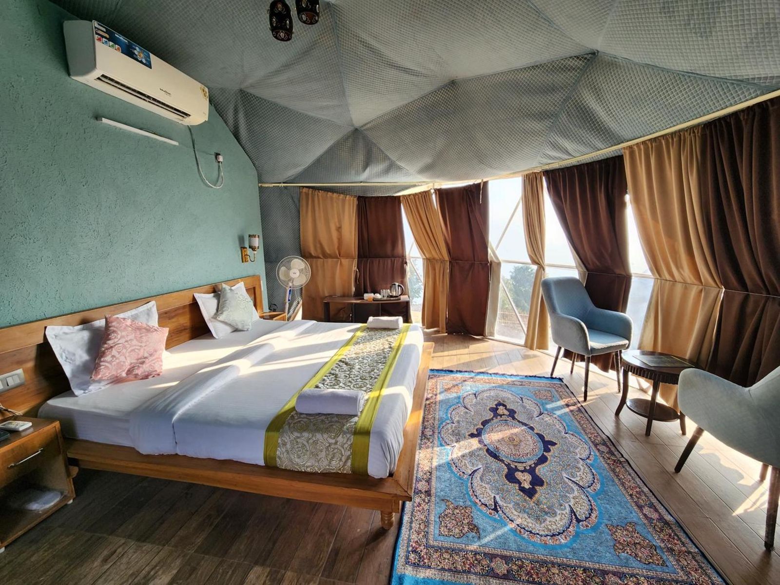 Glamping Domes: photo 3